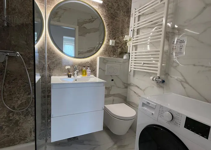 Elite Vista-with Parking *